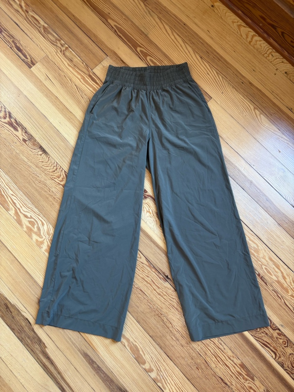 Vuori Villa Wideleg pant size M